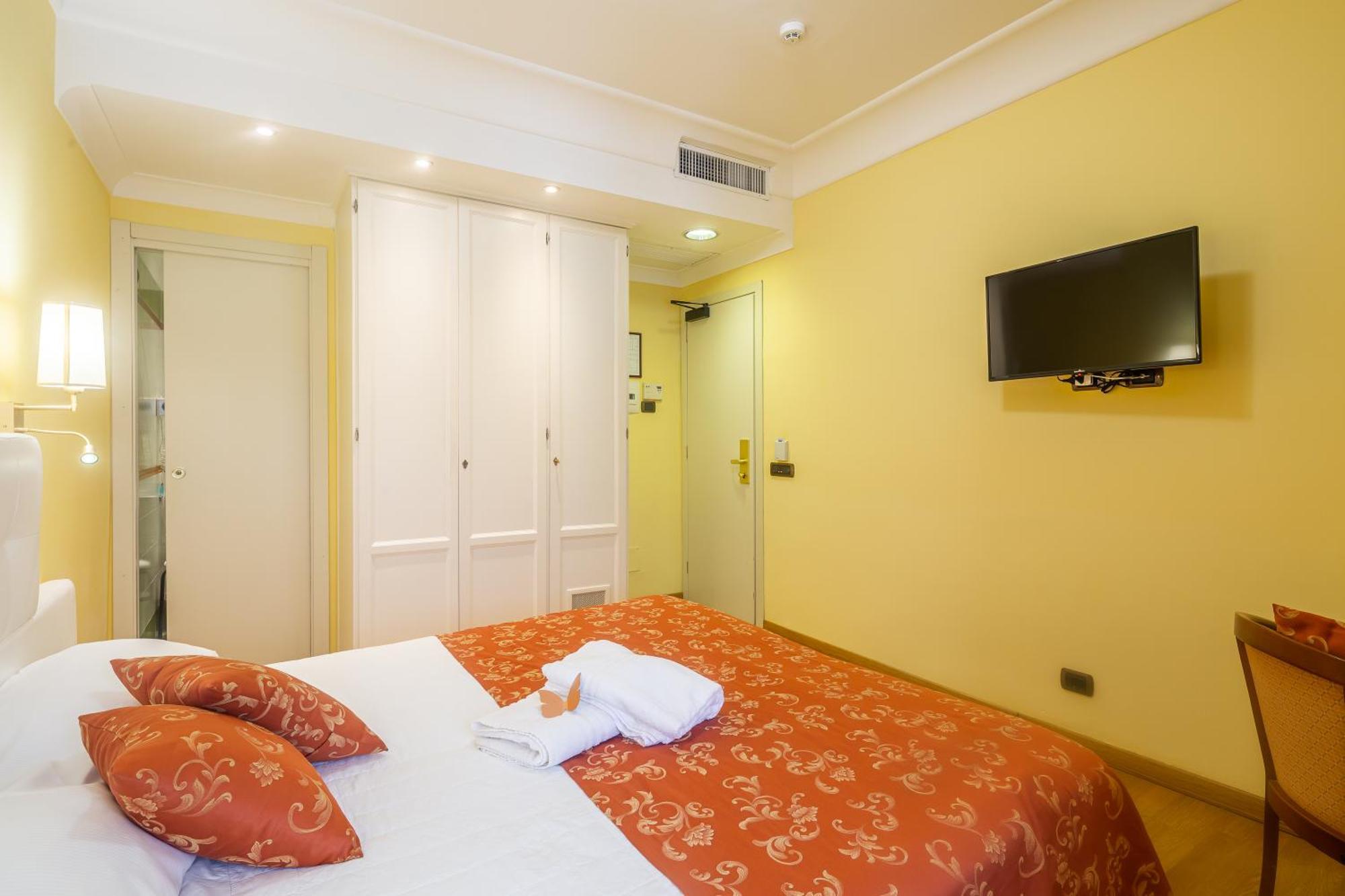 Hotel Castel Gandolfo Bilik gambar