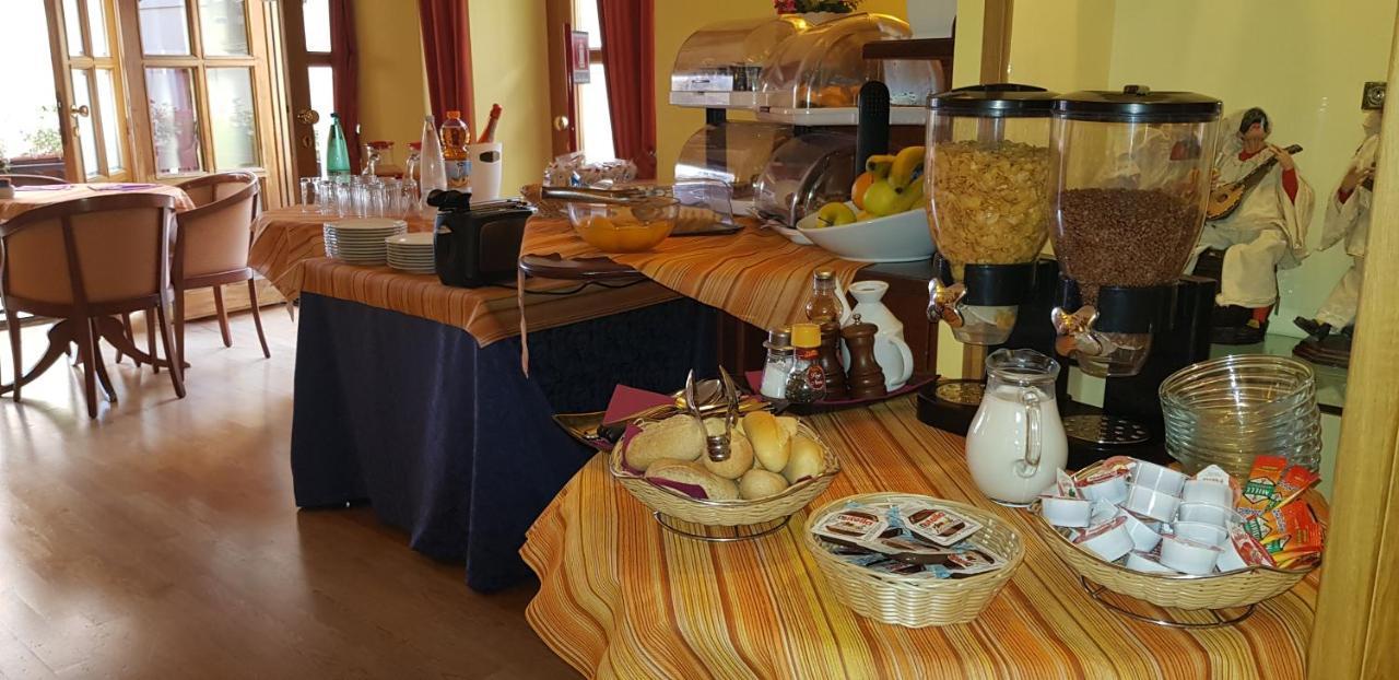 Hotel Castel Gandolfo Luaran gambar
