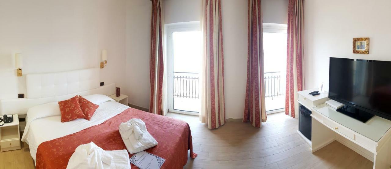 Hotel Castel Gandolfo Luaran gambar